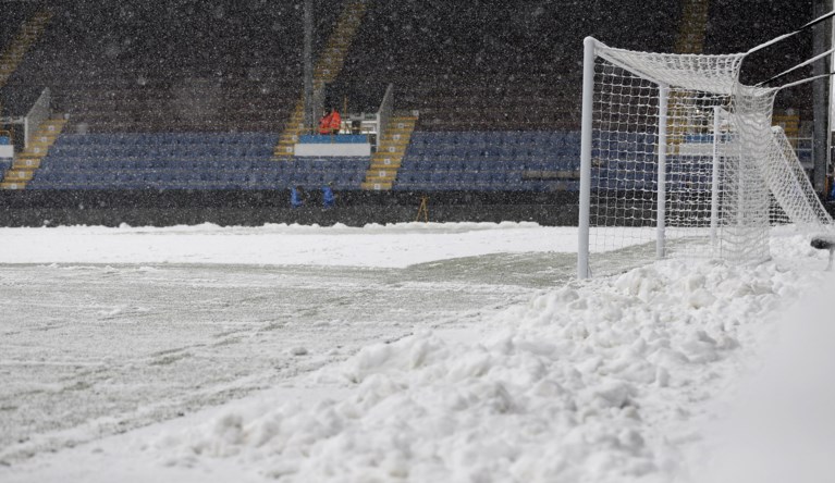 Winter op Turf Moor: Premier League-wedstrijd tussen Tottenham en Burnley uitgesteld wegens hevige sneeuwval