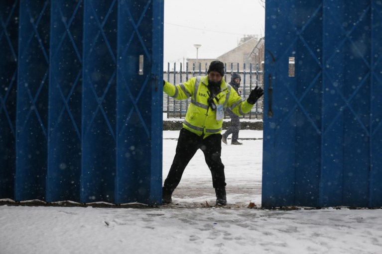Winter op Turf Moor: Premier League-wedstrijd tussen Tottenham en Burnley uitgesteld wegens hevige sneeuwval