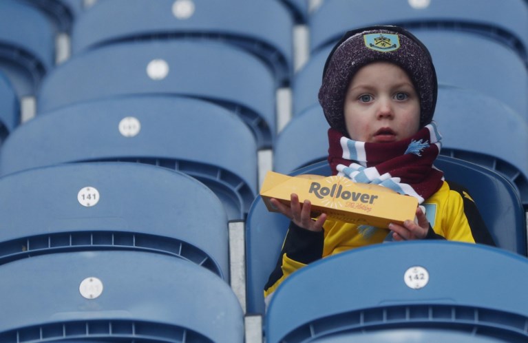 Winter op Turf Moor: Premier League-wedstrijd tussen Tottenham en Burnley uitgesteld wegens hevige sneeuwval