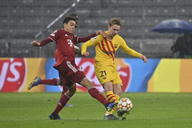 Barcelona gaat kansloos onderuit tegen Bayern München en mist voor het eerst in 21 jaar de knock-outfase