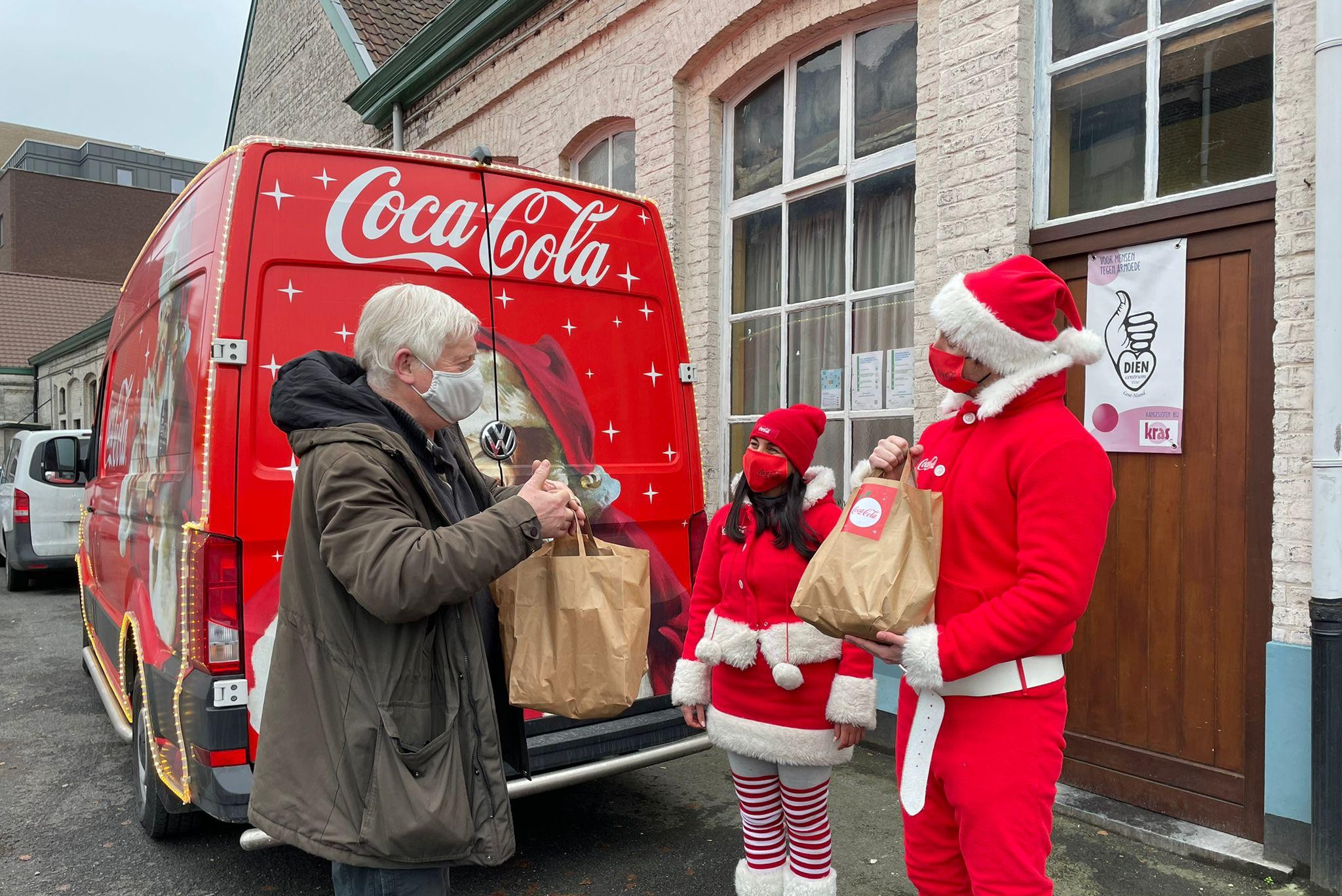 CocaColatruck stopt bij organisatie die zich inzet voor armere