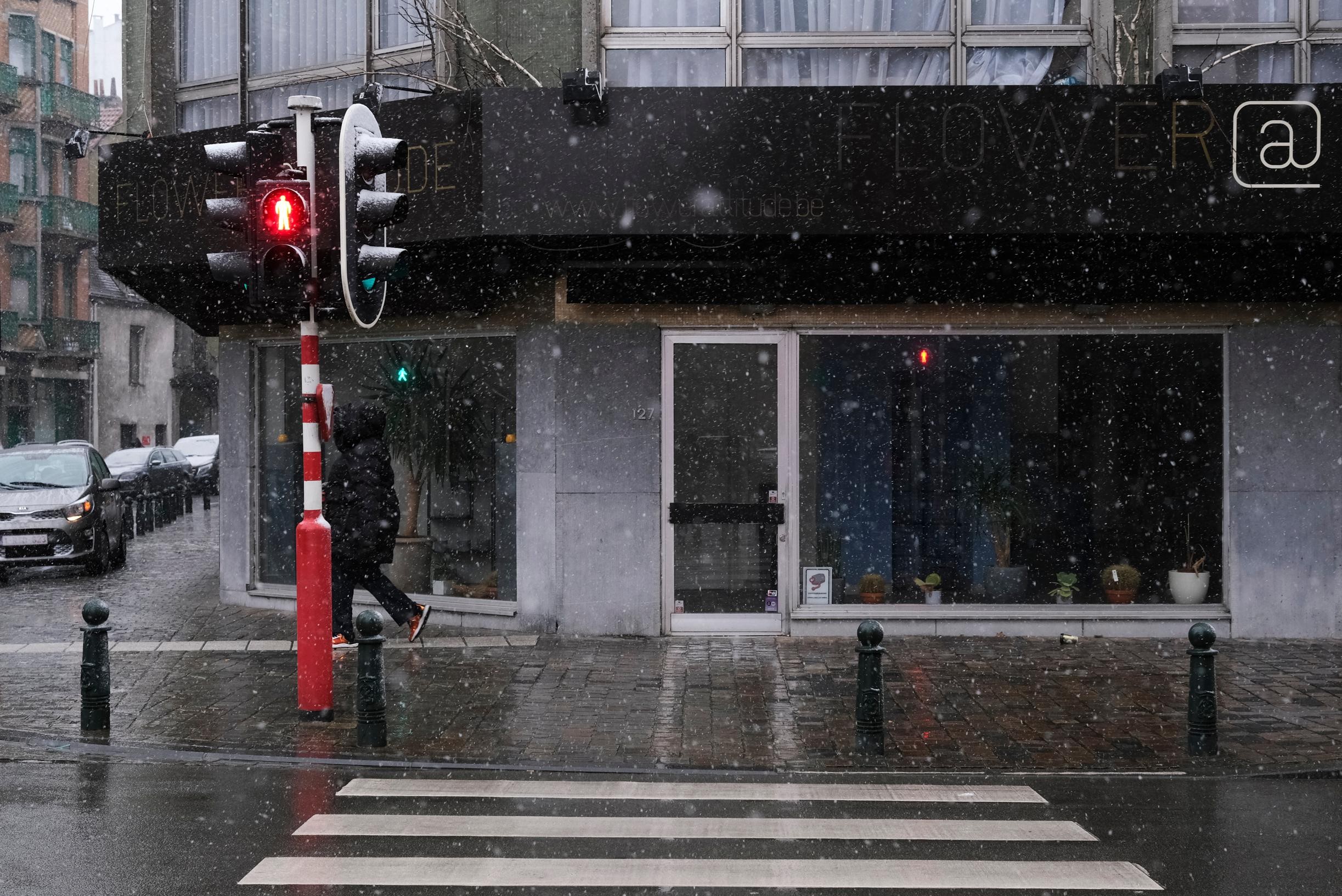 KMI Waarschuwt Voor Sneeuw En Ijsplekken In Nacht Van Woensdag Op ...