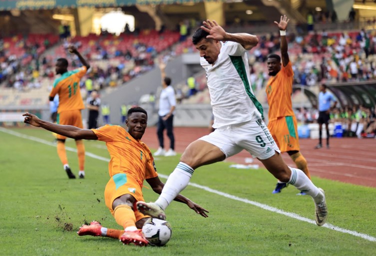 Algerije kansloos uitgeschakeld op Afrika Cup, Ivoorkust maakt indruk met Kossounou en Deli (ex-Club Brugge) als centraal duo