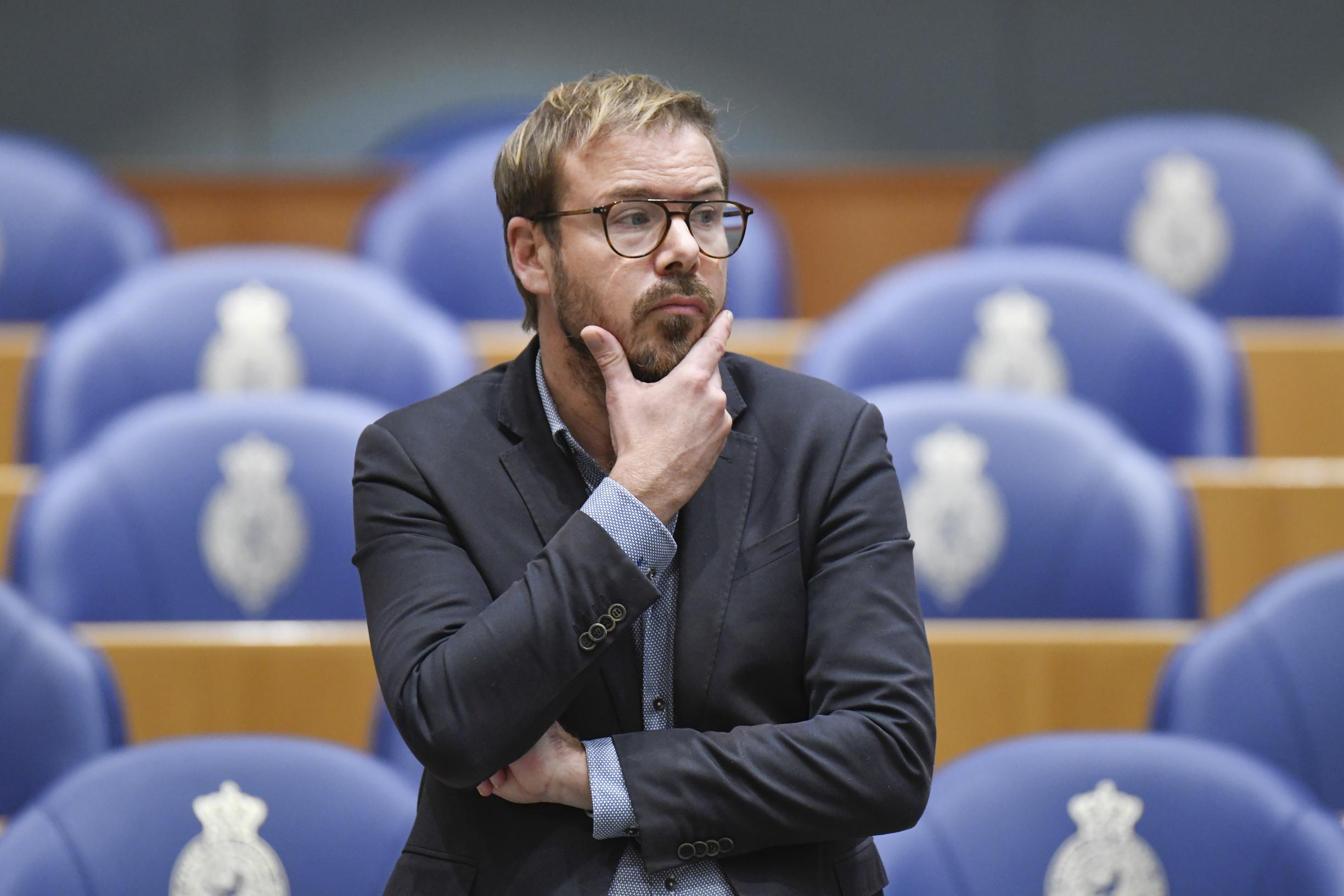 “It felt uncomfortable, not appropriate.” Dutch member of parliament steps down after allegations of ‘inappropriate behavior’