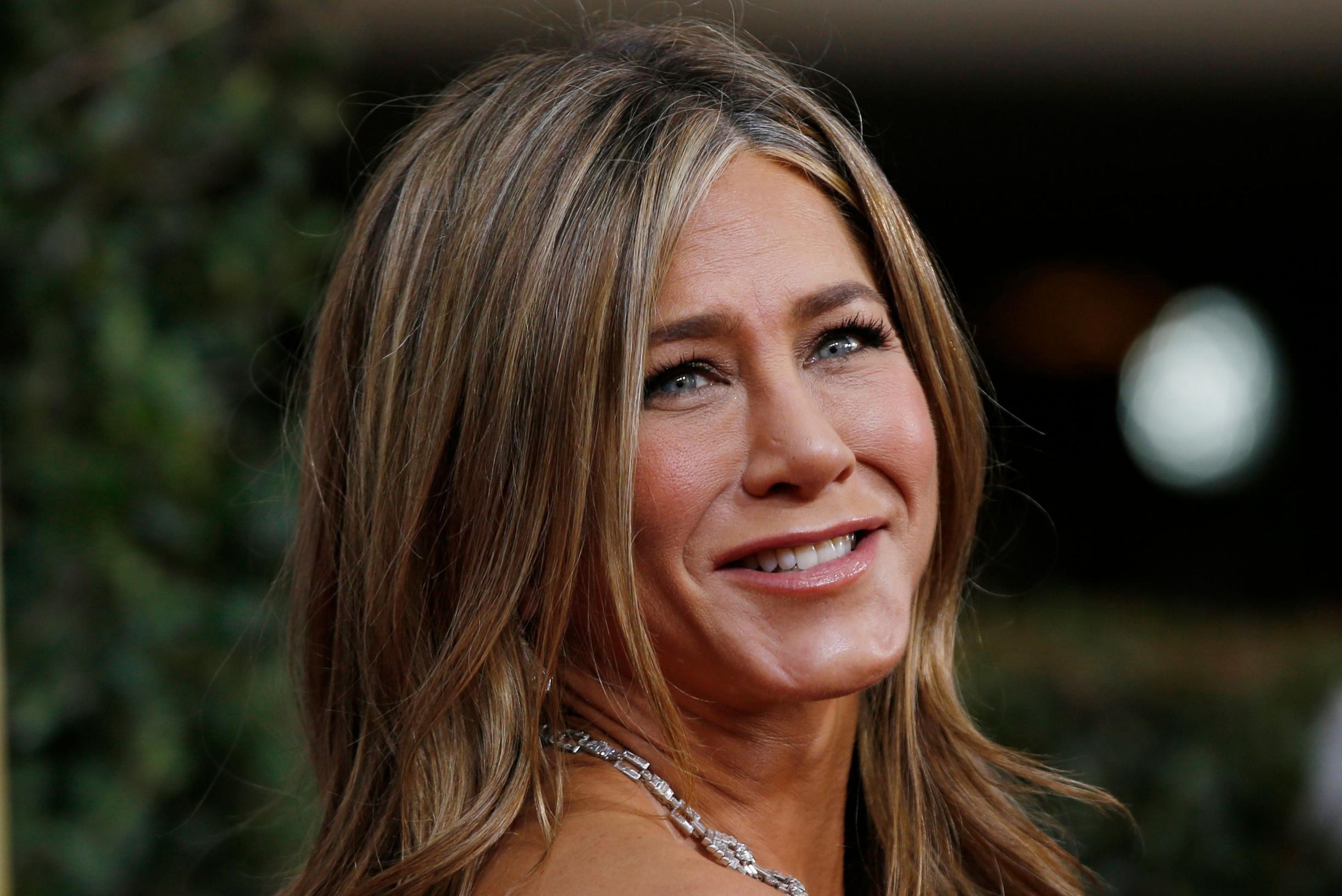 Jennifer Aniston worried about memoir of ‘Friends’ colleague ‘who knows too much about divorce from Brad Pitt’