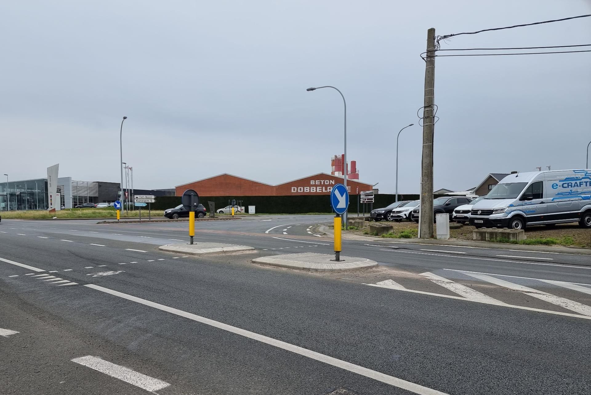 Gevaarlijk Kruispunt Langs Ruiseleedsesteenweg Wordt Aangepakt: “Knip ...