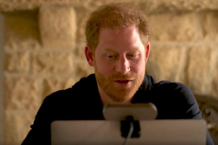 Prince Harry shows Dutch skills for Invictus Games: “I love stroopwafels”