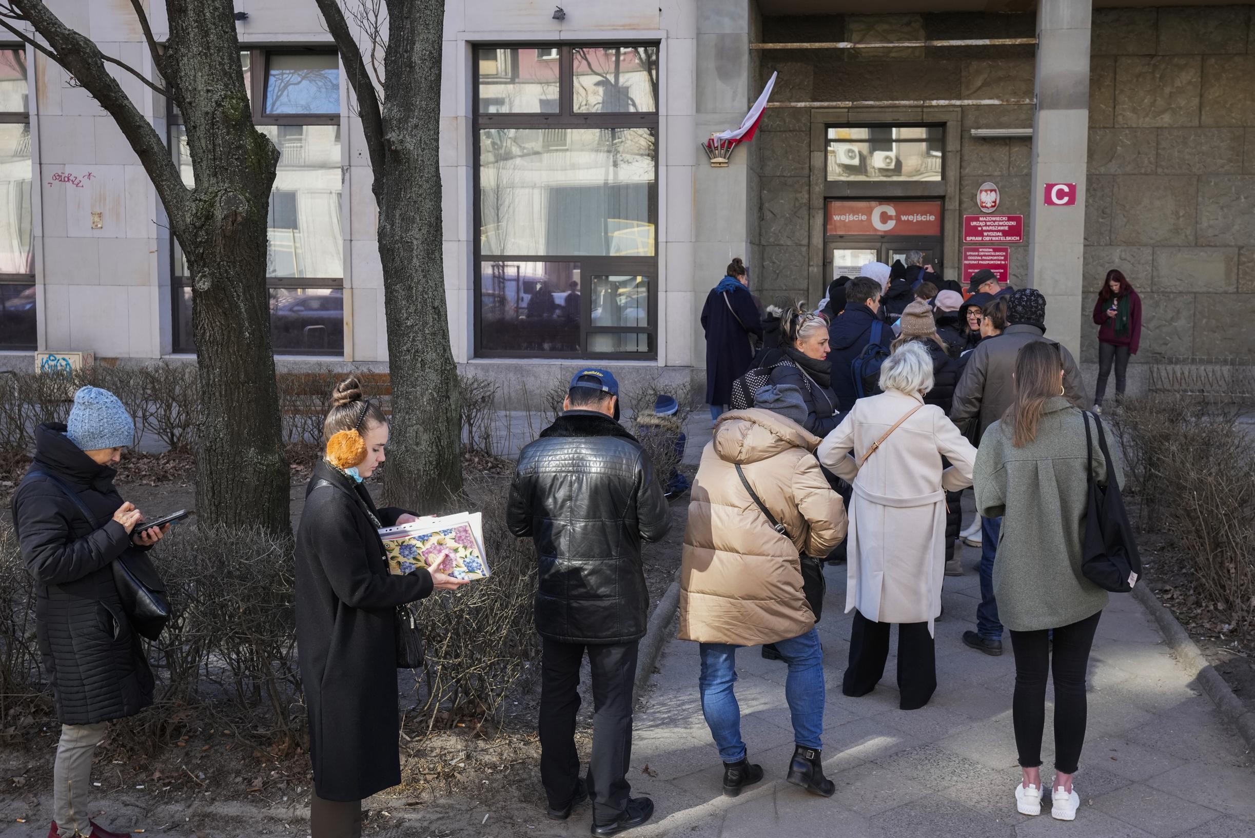 Warsaw moans under influx of Ukrainians: population increased by 15 percent in 2 weeks