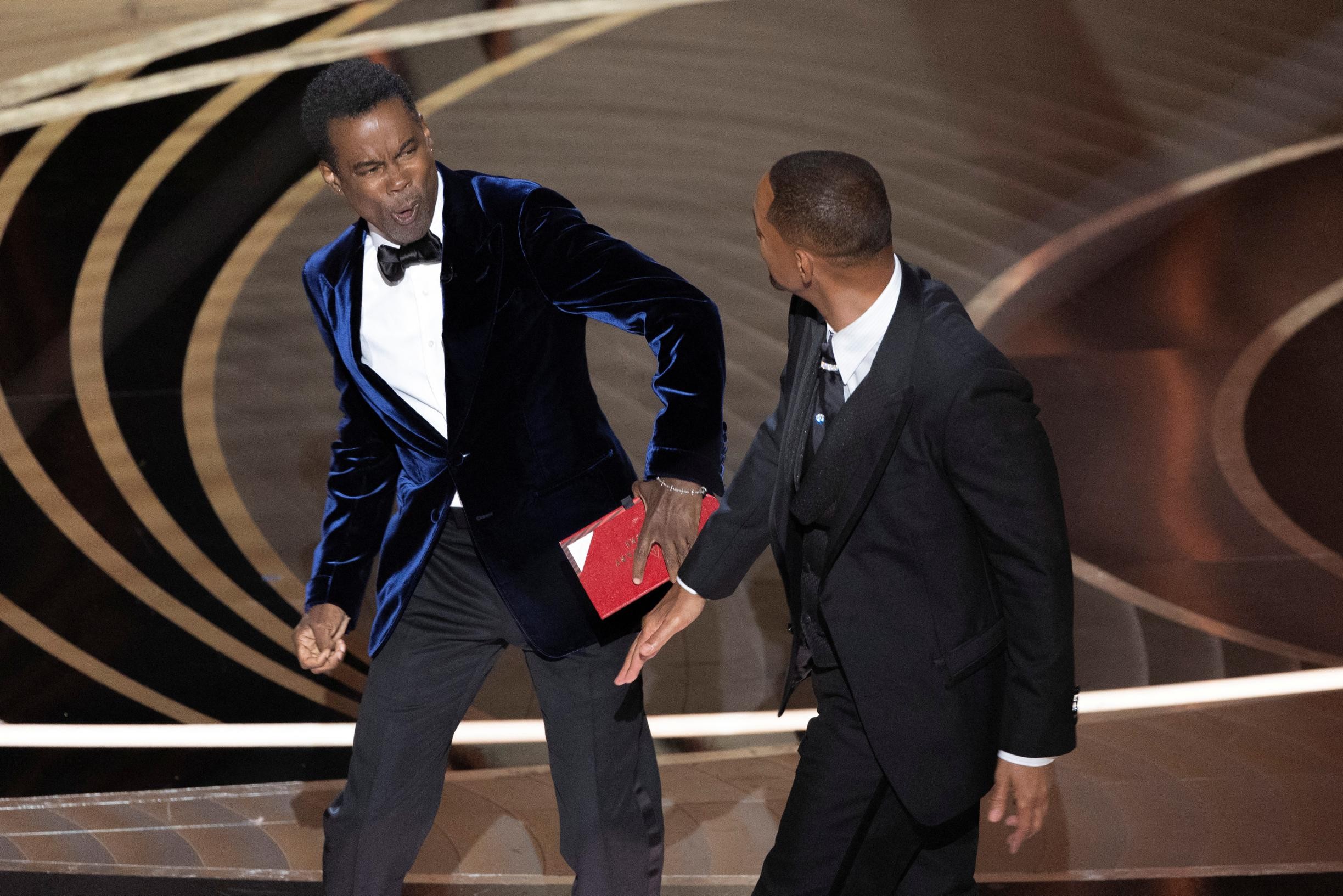 Chris Rock reageert na klap van Will Smith op Oscaruitreiking: “Nog aan het verwerken wat er gebeurd is” - Het Nieuwsblad