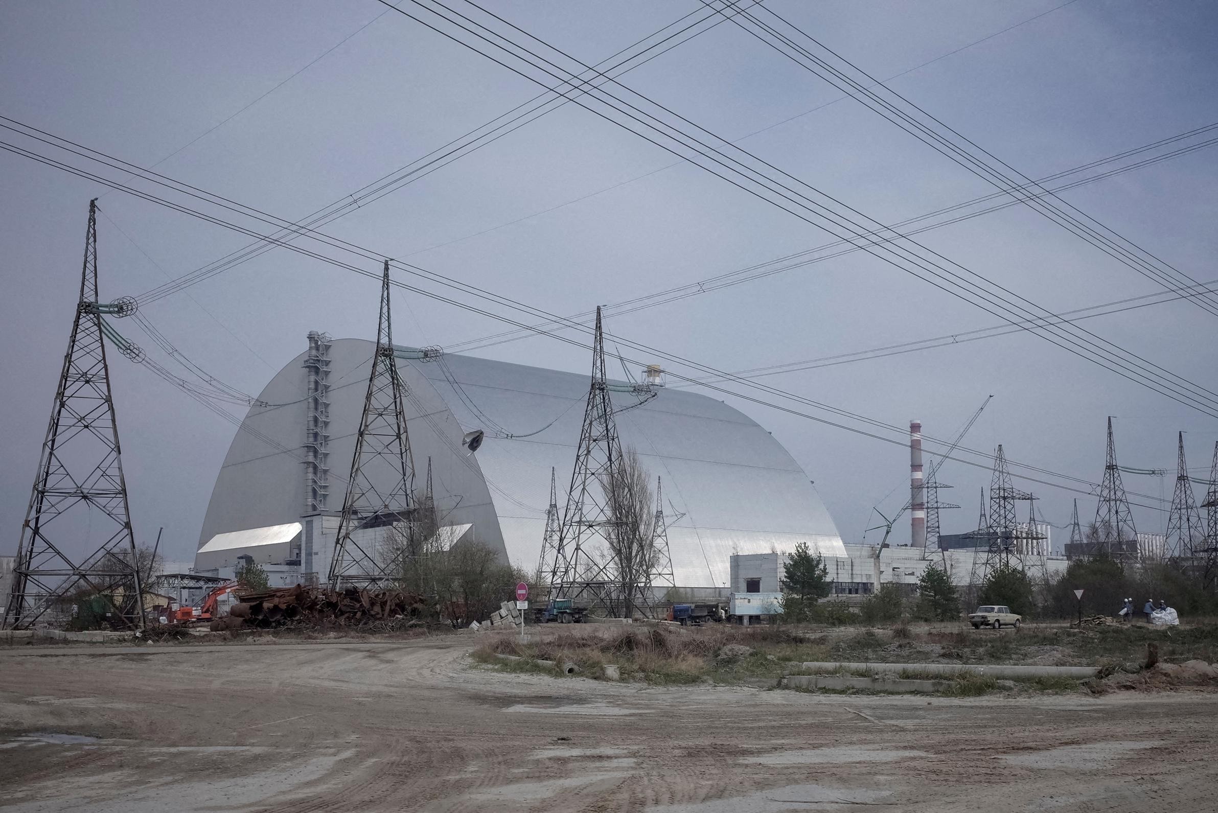Российские войска покидают Чернобыль |  Газета
