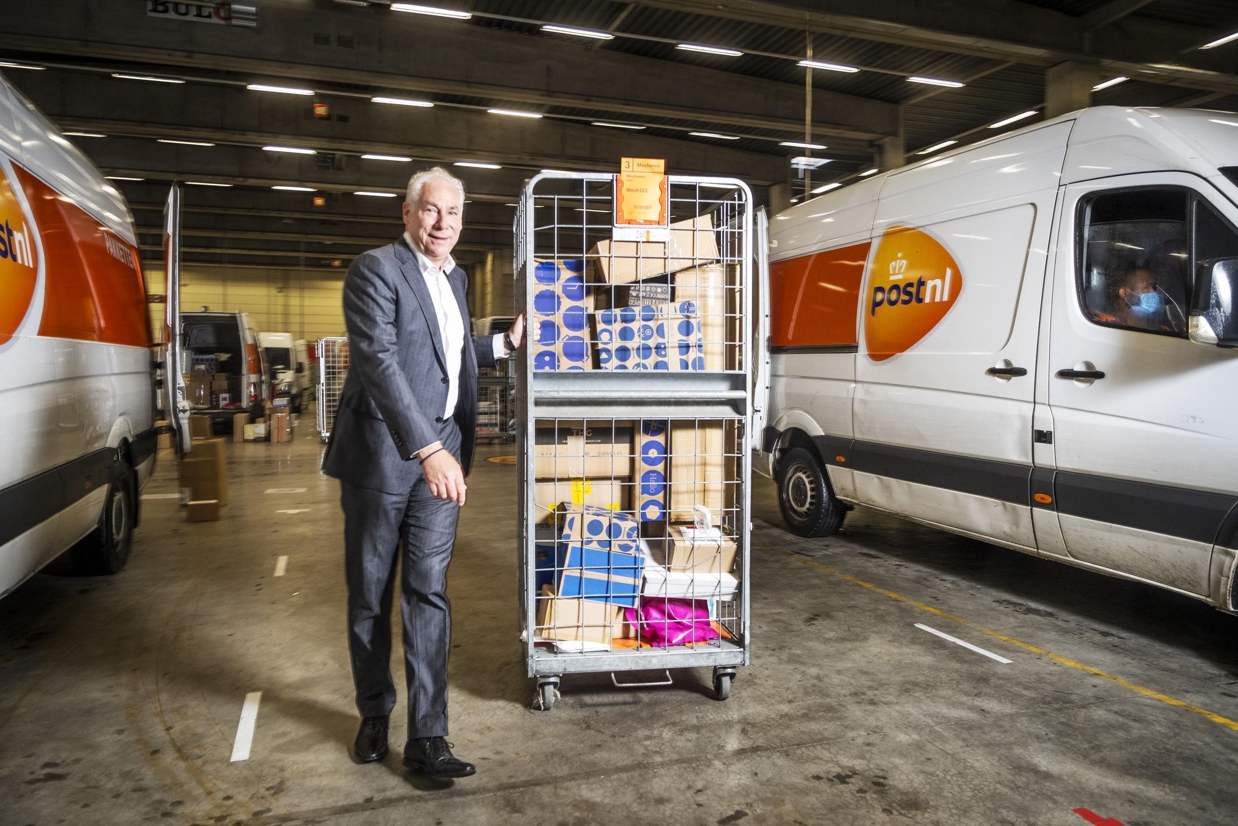 Mechelen council chamber releases CEO of PostNL subject to conditions