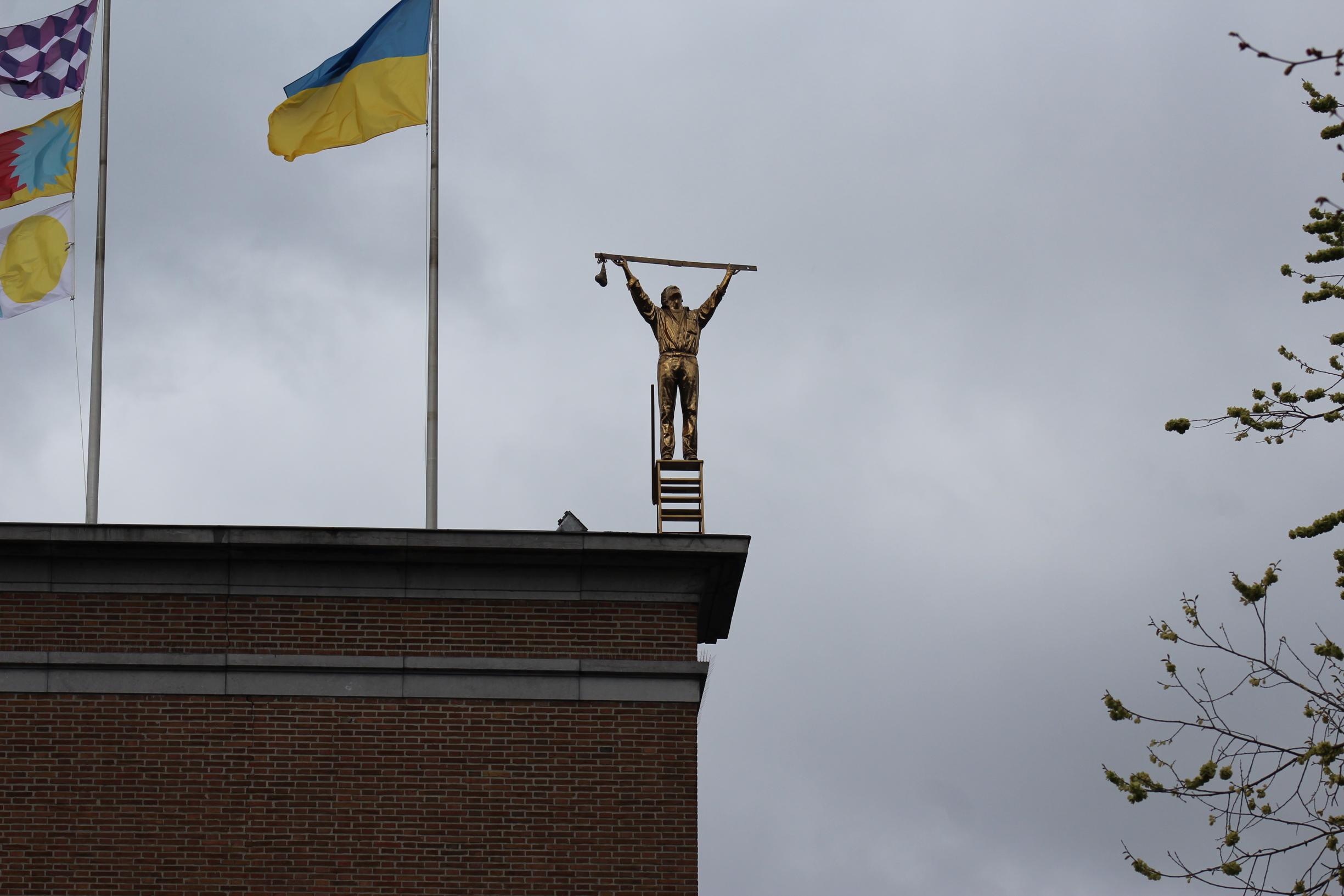 Standbeeld van Jan Fabre opnieuw geviseerd: “Balzak als eerlijke  toevoeging” (Gent) | Het Nieuwsblad Mobile