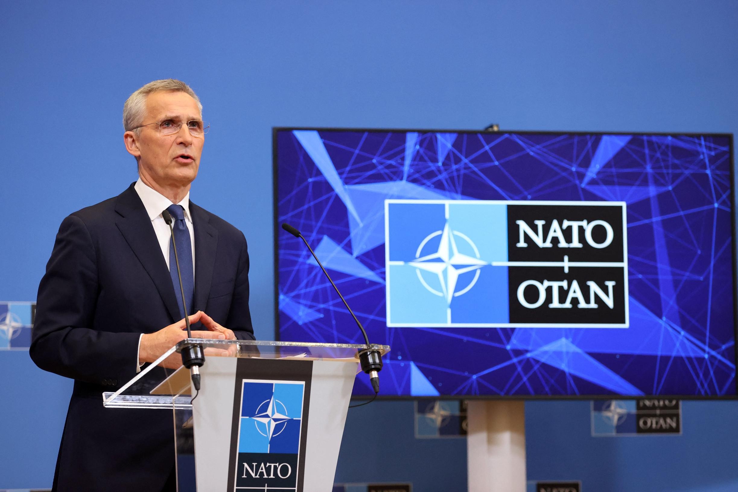 Генеральный секретарь Йенс Столтенберг: «НАТО готово развернуть все силы для защиты границ»