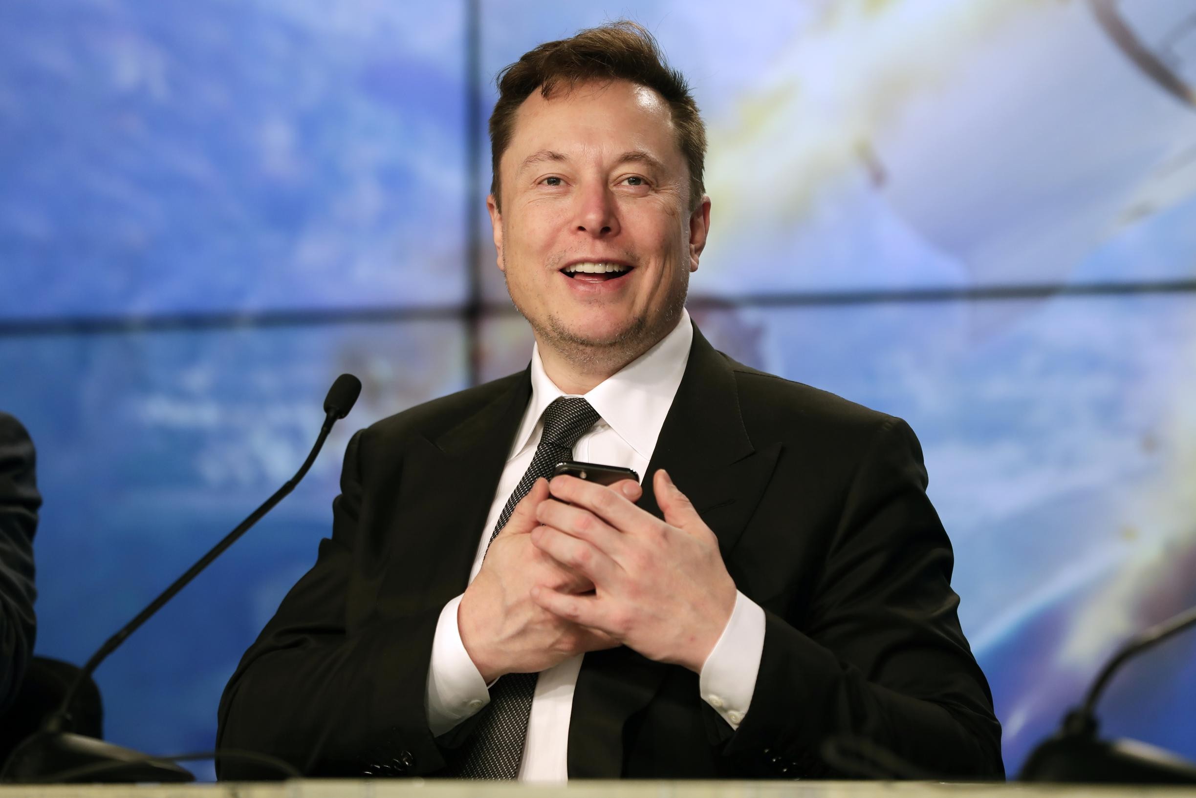 After a lame breast joke, Elon Musk is not on the board of Twitter after all