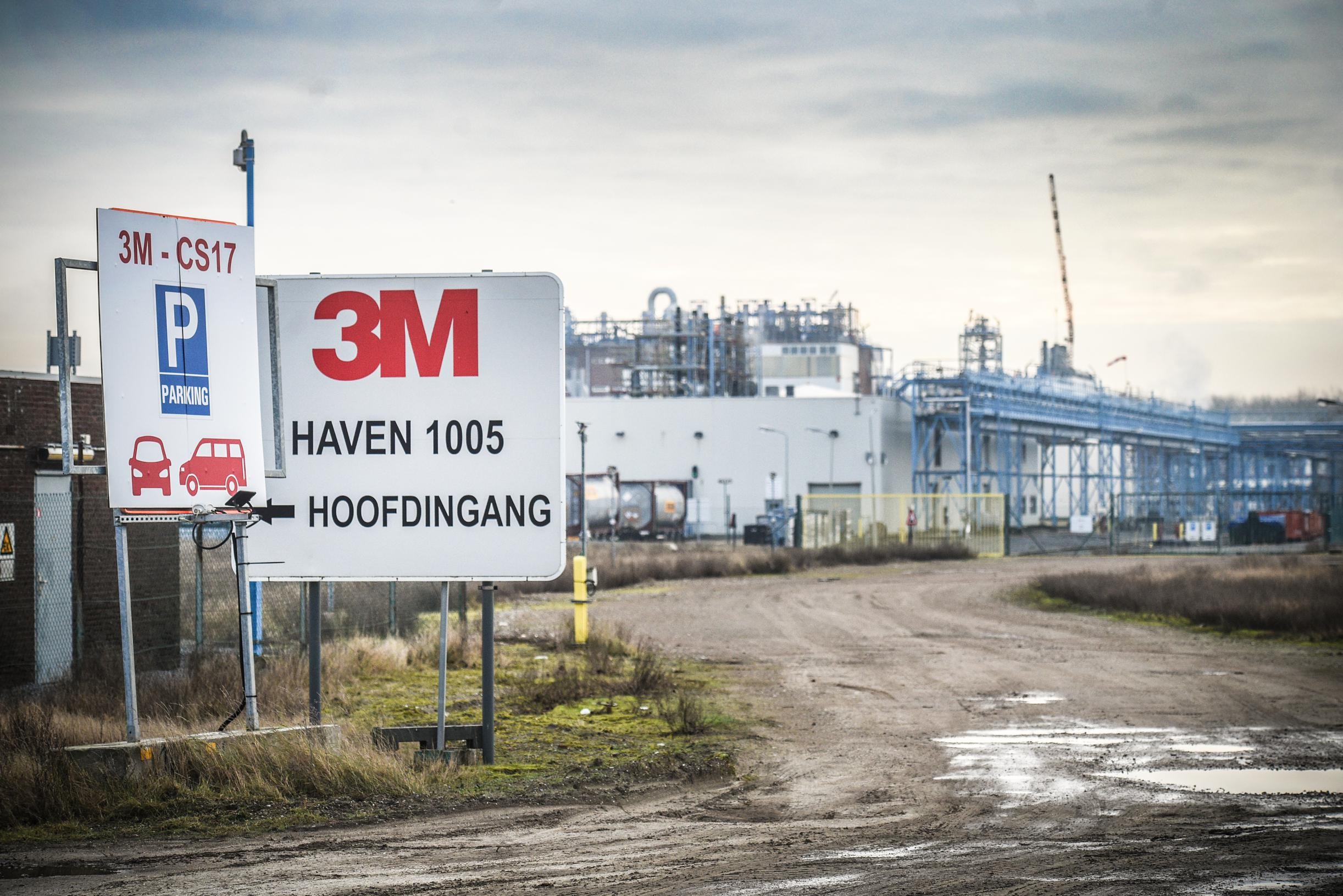 3M sets aside approximately 8 million in the first quarter for Zwijndrecht remediation after PFOS pollution (Zwijndrecht)
