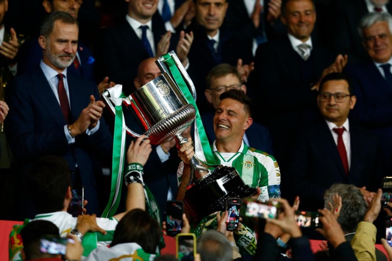 Sprookje in Spanje: afscheidnemende Joaquin (40) wint met Real Betis na 17 jaar opnieuw Copa del Rey
