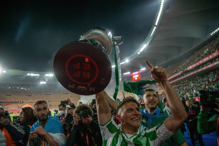 Sprookje in Spanje: afscheidnemende Joaquin (40) wint met Real Betis na 17 jaar opnieuw Copa del Rey