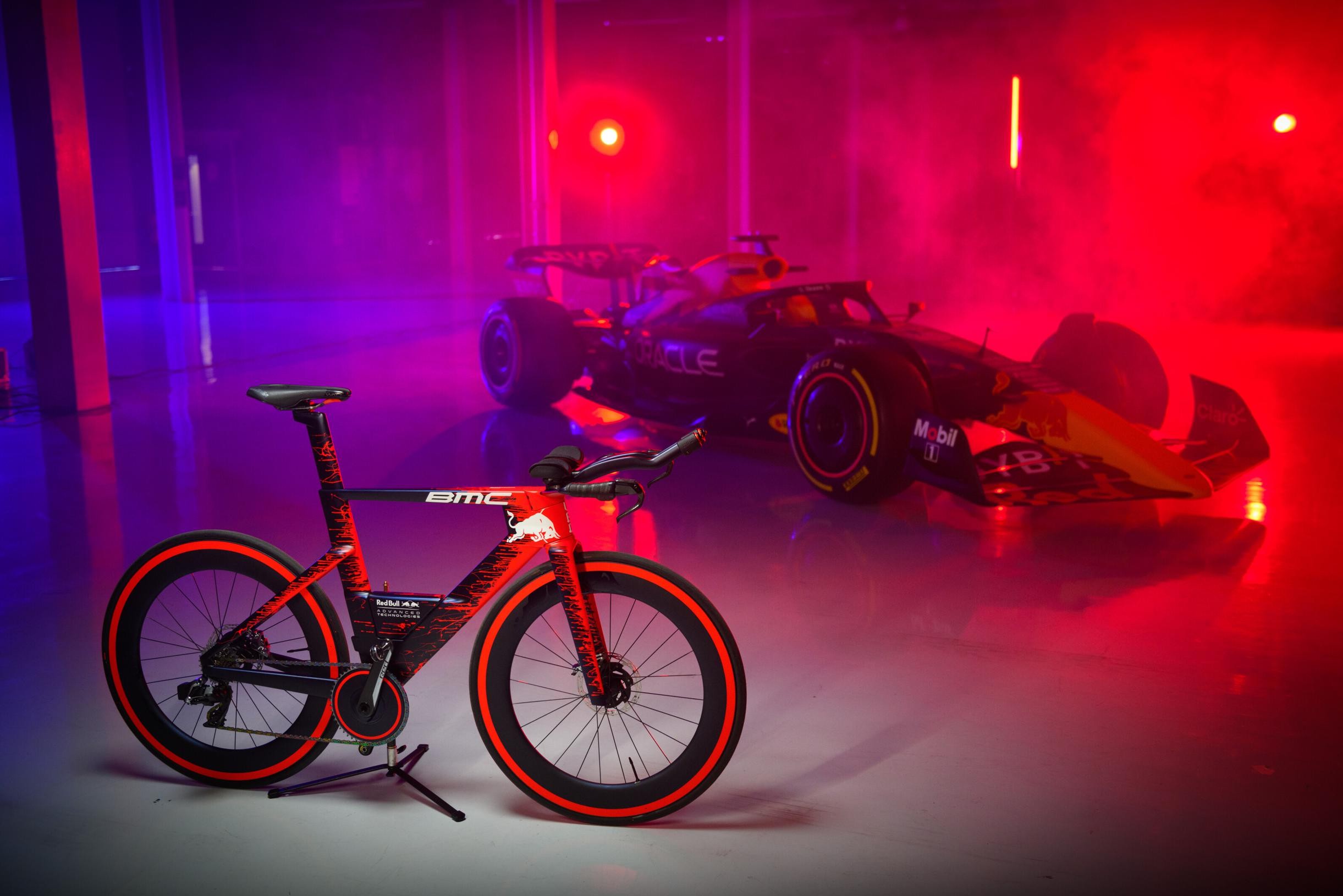 Red Bull y BMC desarrollan la ‘bicicleta de carreras más rápida del mundo’ con tecnología F1