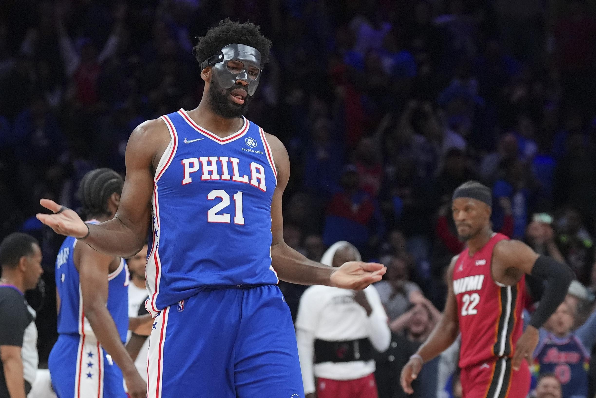 Philadelphia en Dallas verkleinen kloof in halve finales conferences NBA