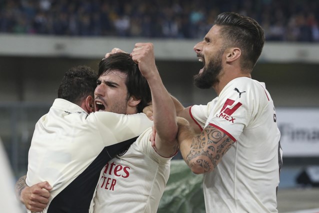 AC Milan wipt weer over Inter naar leidersplaats in Serie A en kan volgende week kampioen worden