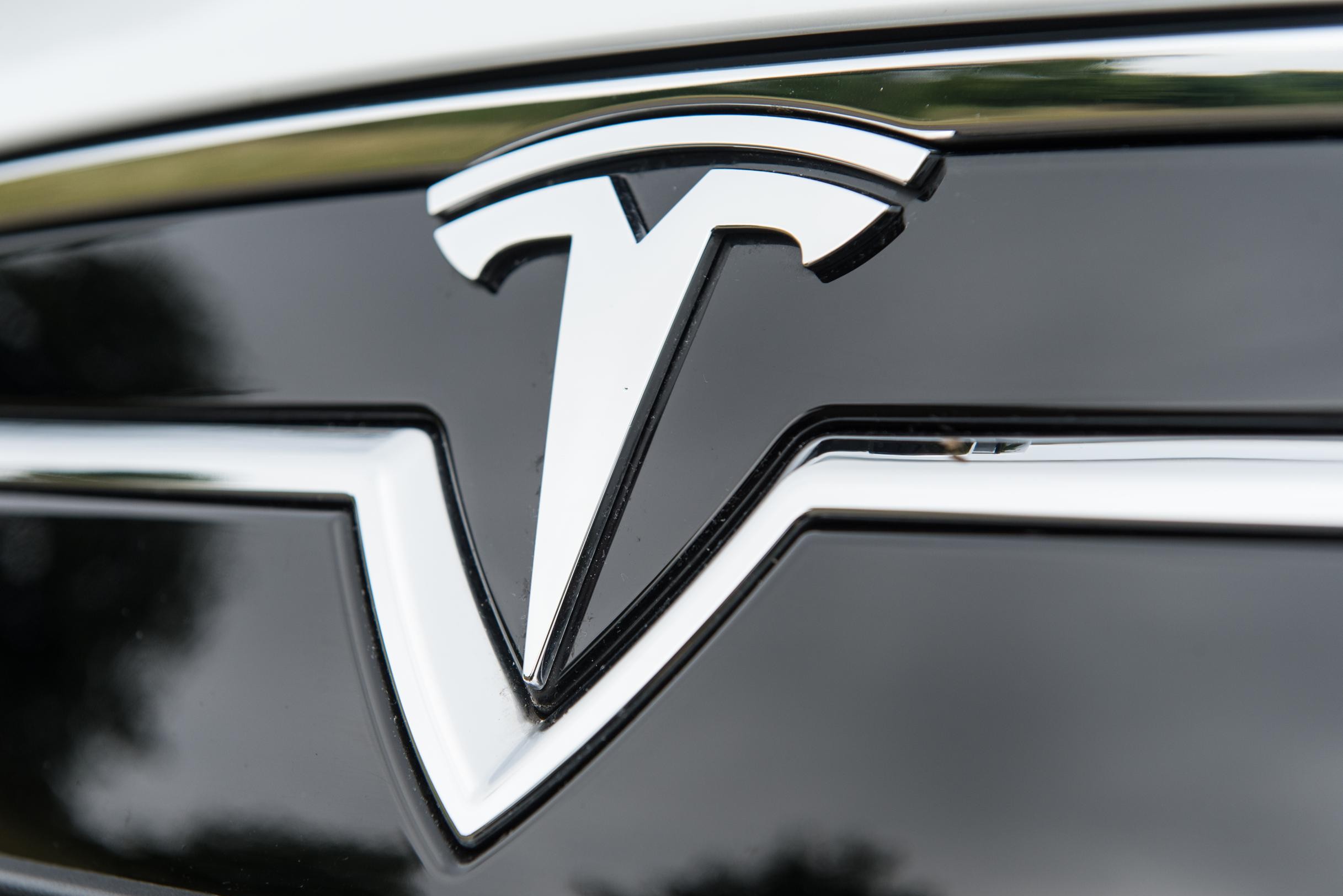 Tesla has to recall 130,000 cars after touchscreen problems