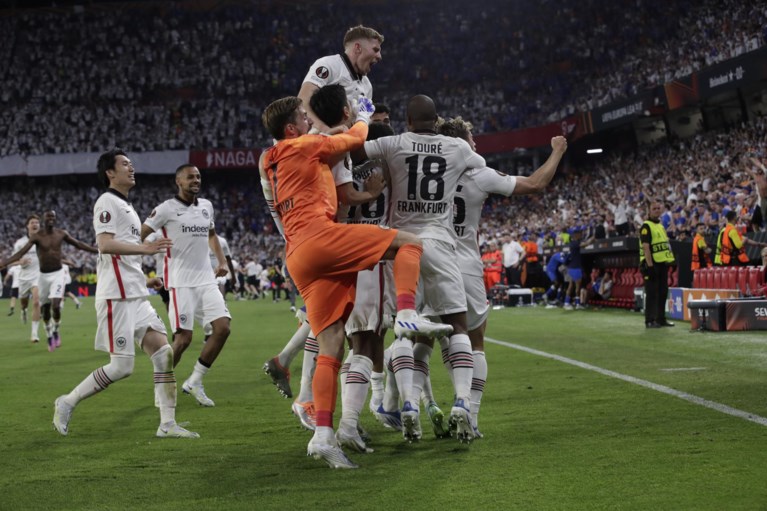 Eintracht Frankfurt wint Europa League na verlengingen en strafschoppen, Aaron Ramsey antiheld bij Rangers