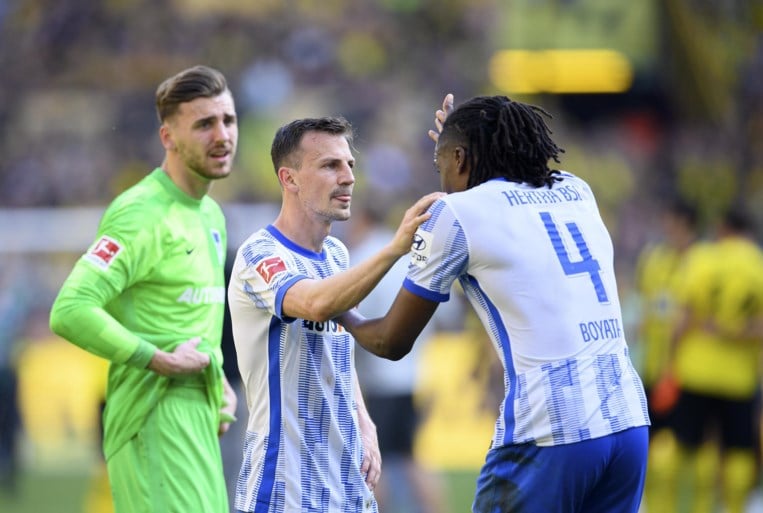 Traditieclub Hamburg SV zet nieuwe stap richting promotie, degradatie komt dichter voor Dedryck Boyata