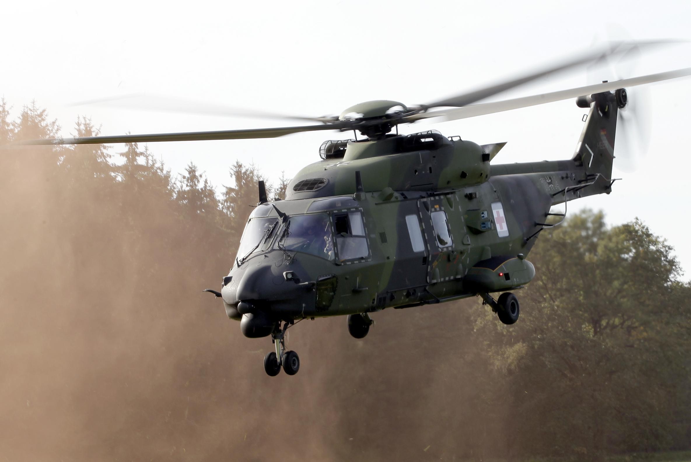 Норвегия расторгла контракт на покупку 14 европейских вертолетов NH90