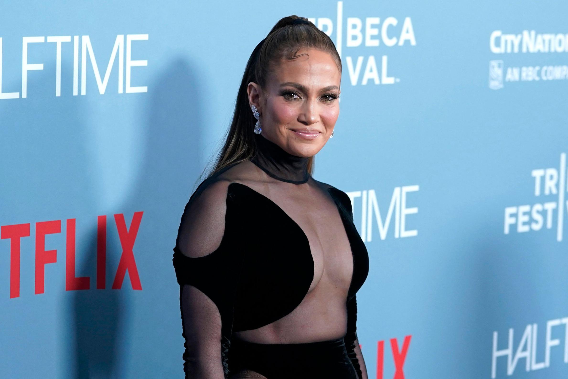 Jennifer Lopez sings special duet with her child (14): “I always ask them to sing together”