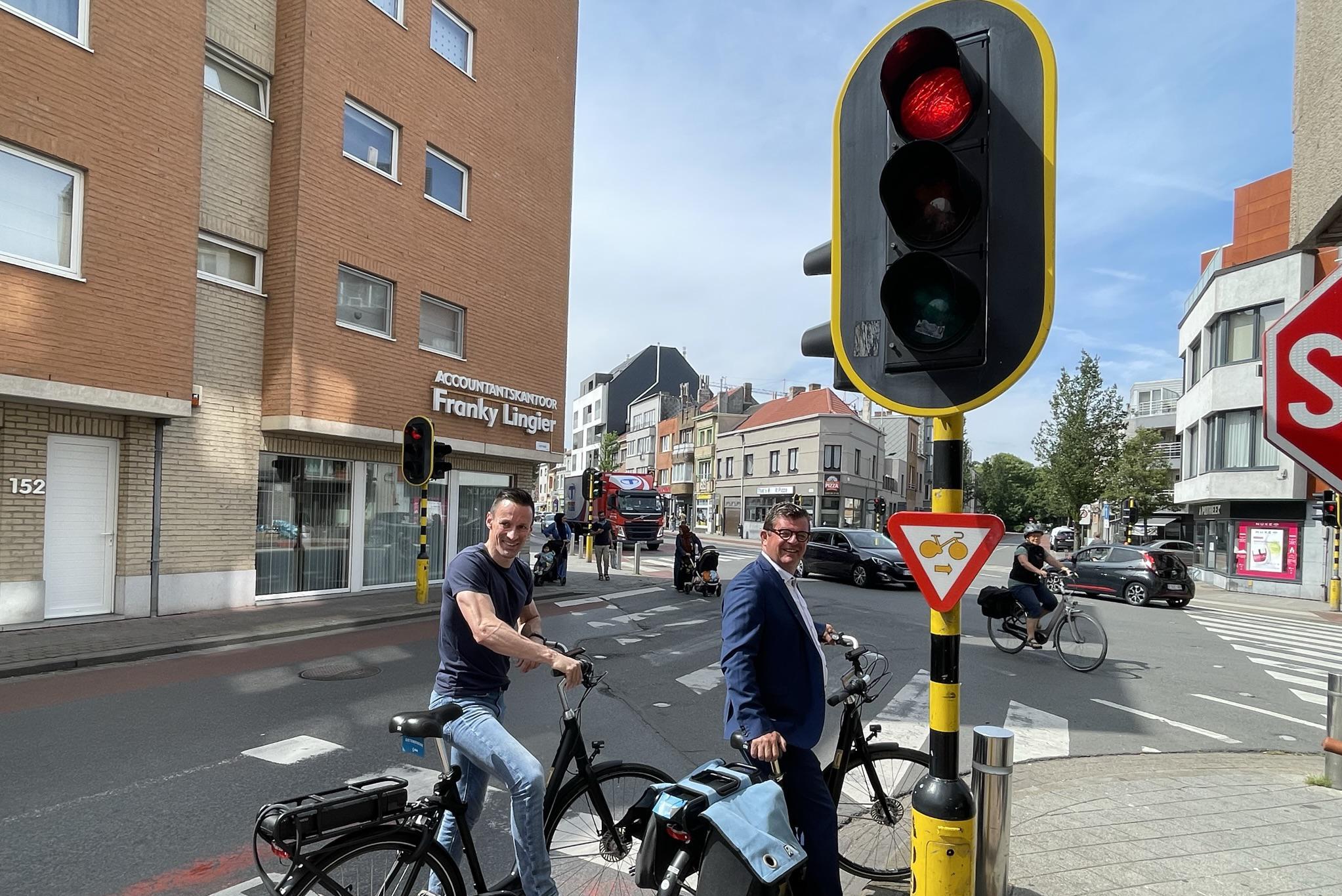 Fietsers Mogen Hier Voortaan Door Het Rood Rijden Als Ze Rechtsaf Willen Oostende Het