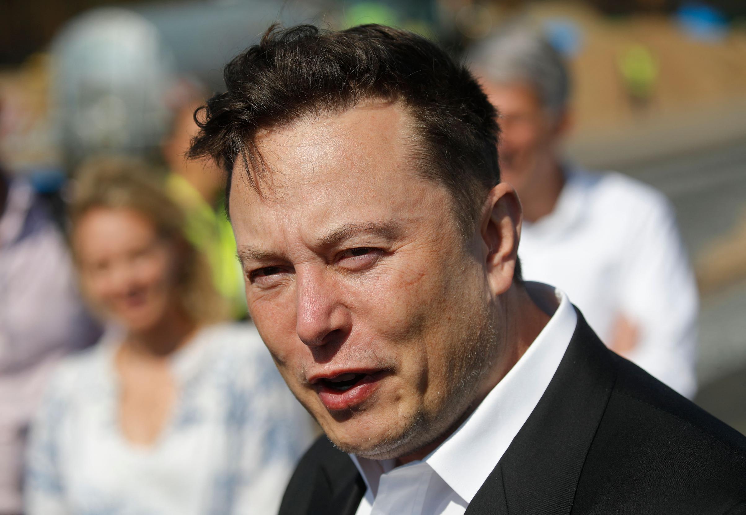 Elon Musk ha avuto due gemelli l’anno scorso con la migliore donna in una delle sue compagnie