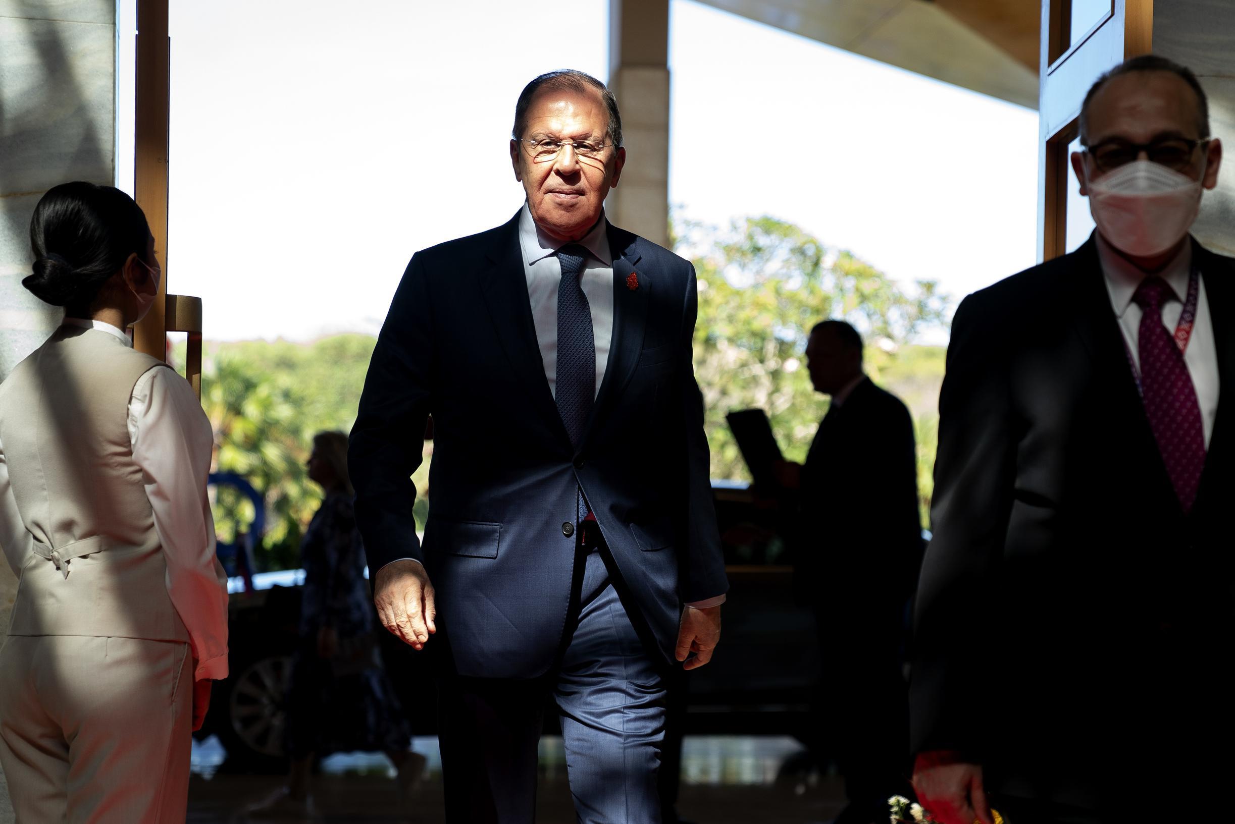 Menteri Luar Negeri Rusia Lavrov mengunjungi KTT G20 di Bali