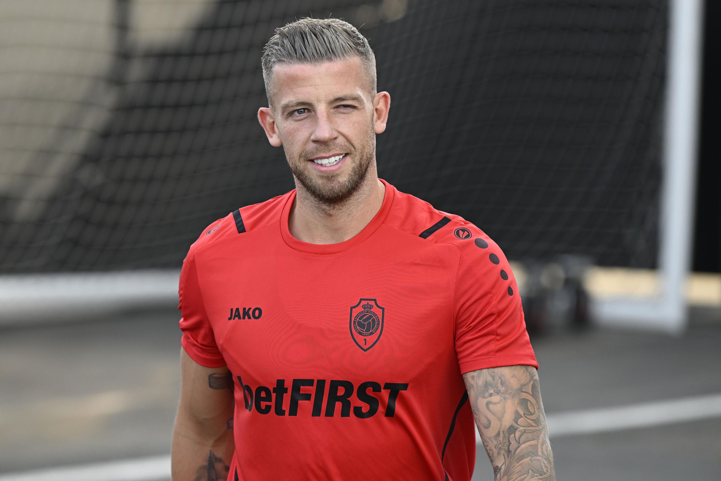 Antwerp Maakt Toby Alderweireld De Best Betaalde Speler In België Ongeveer 5 Miljoen Bruto In