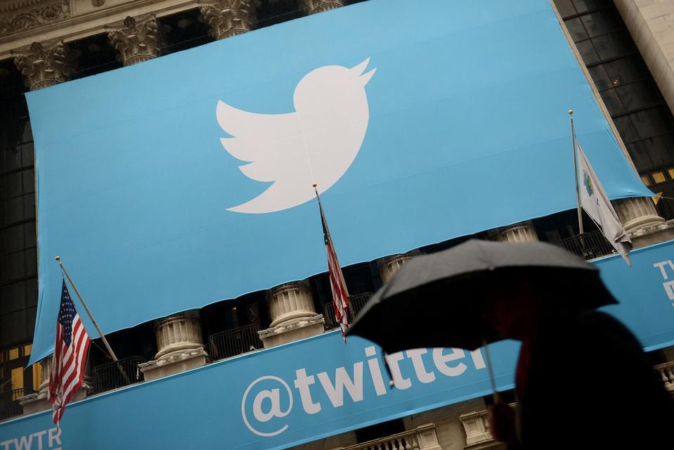 Акции Snapchat и Twitter рухнули в социальных сетях: 47 миллиардов долларов испарились на фондовом рынке