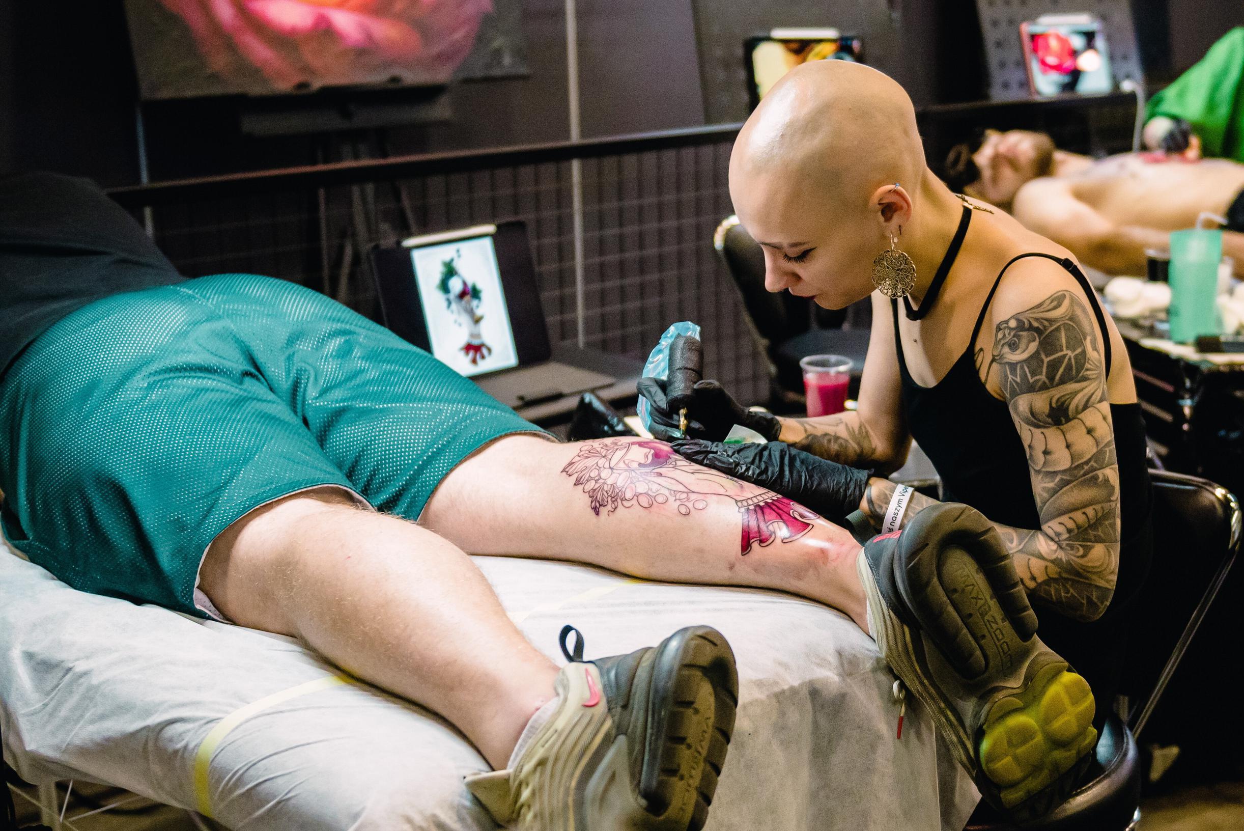 Liefst 80 procent van tattooshops is niet in orde, 10 procent werkt zelfs niet steriel