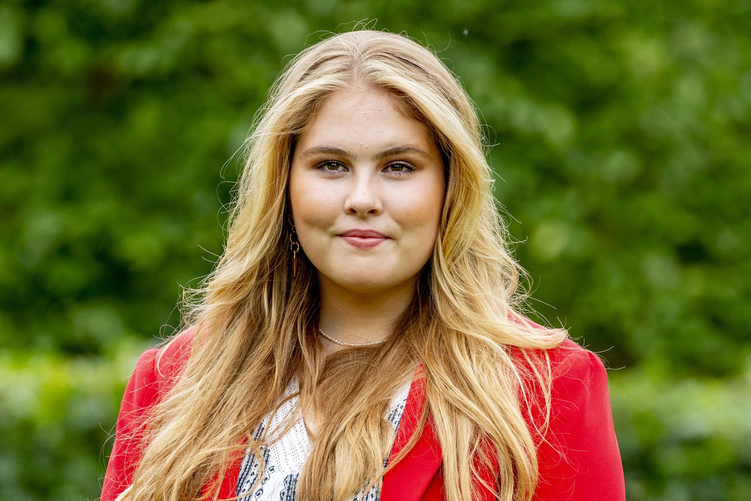 Nederlandse Prinses Amalia Ziet Af Van Lidmaatschap Studentencorps ...