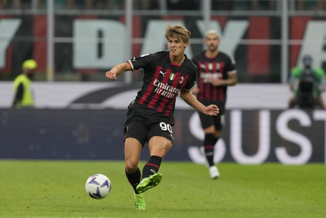 Sterke Charles De Ketelaere ziet doelpunt afgekeurd worden tijdens officieel debuut bij AC Milan, ook Divock Origi maakt eerste minuten