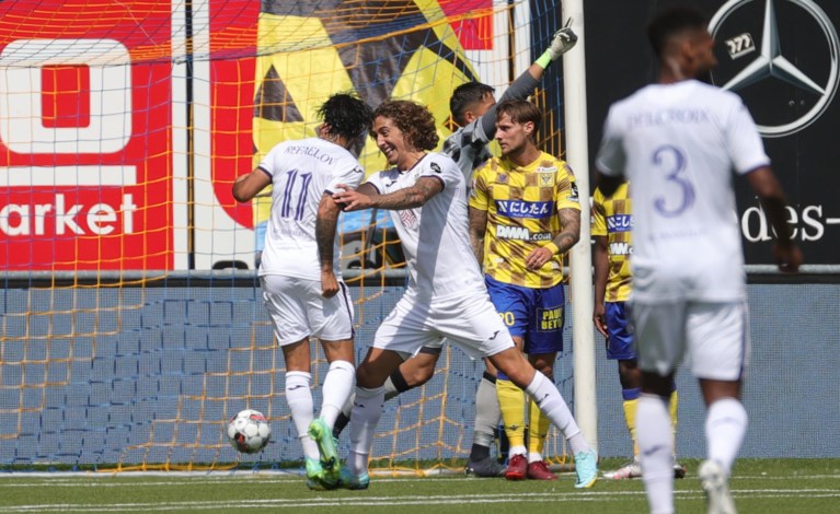 Efficiënt Anderlecht boekt eerste uitzege op bloedheet Stayen