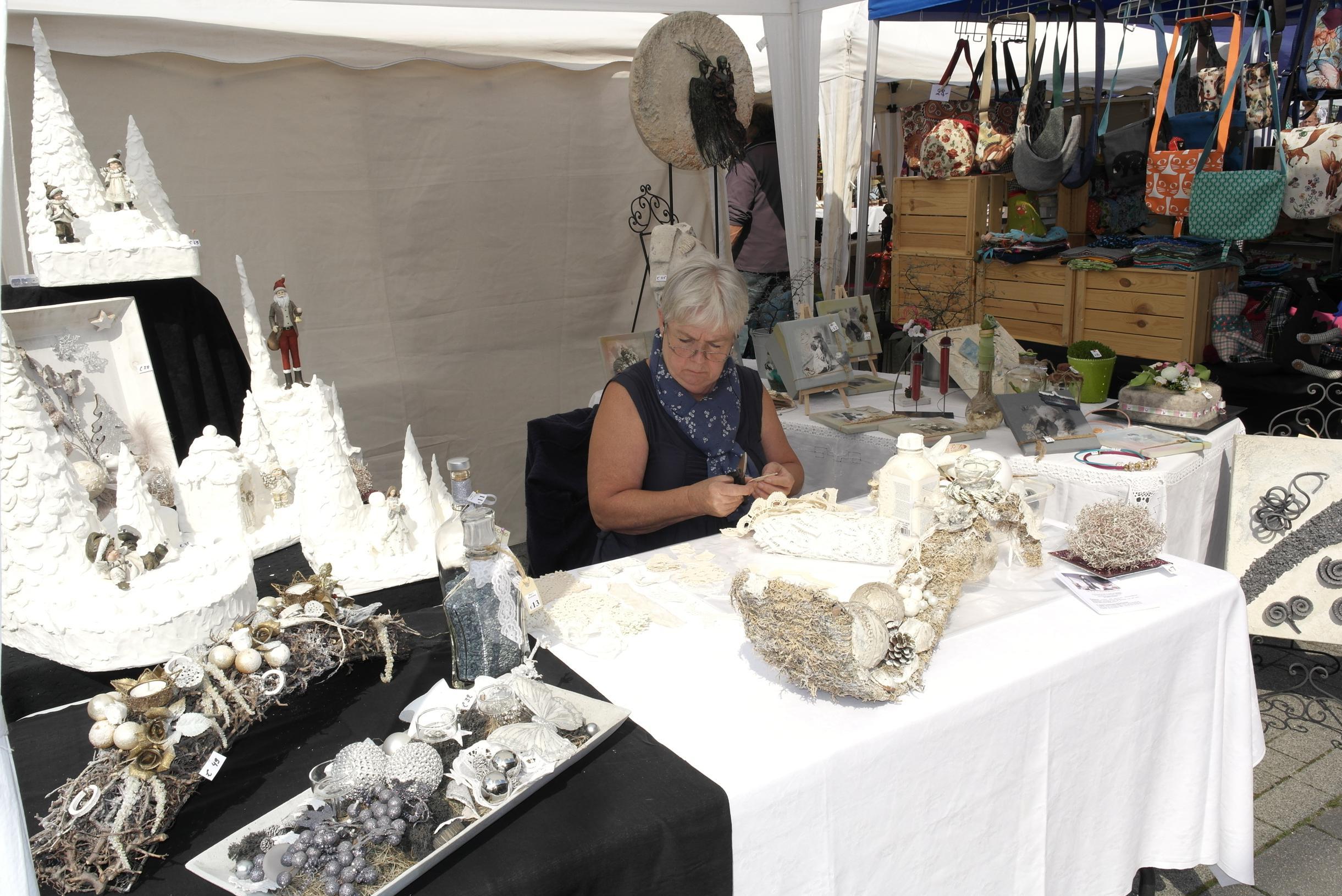 Na Twee Jaar Corona Stilte Komt De Tremelose Kunstmarkt Tremartre Er ...