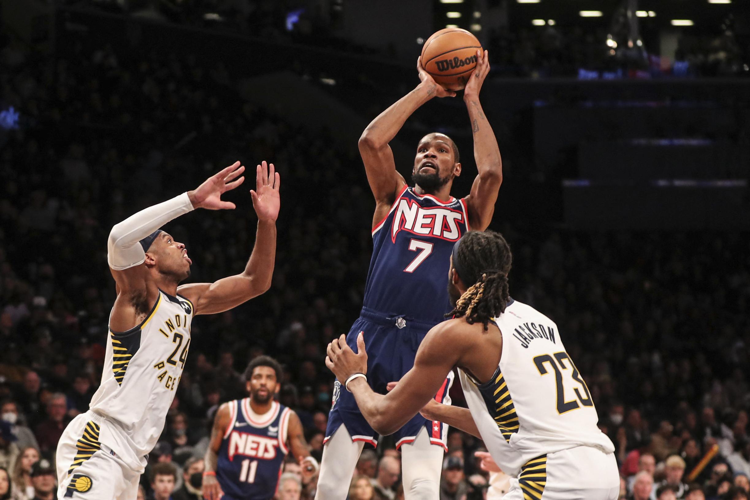 NBA-ster Kevin Durant blijft dan toch langer in Brooklyn