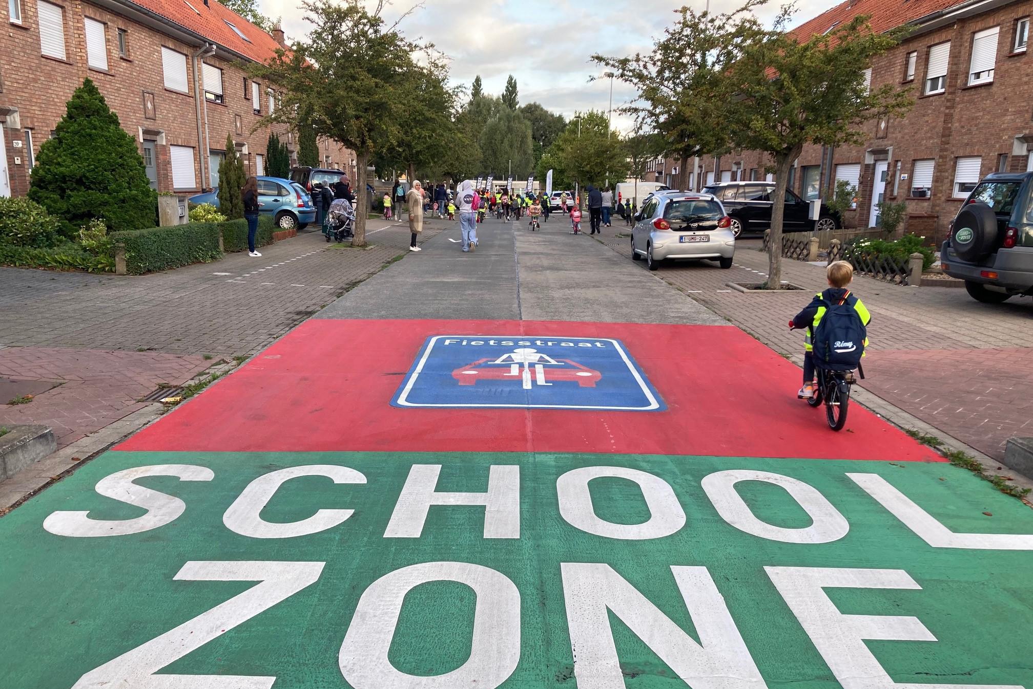 Basisschool Sprankel Viert Strapdag In Vernieuwde Veilige ...