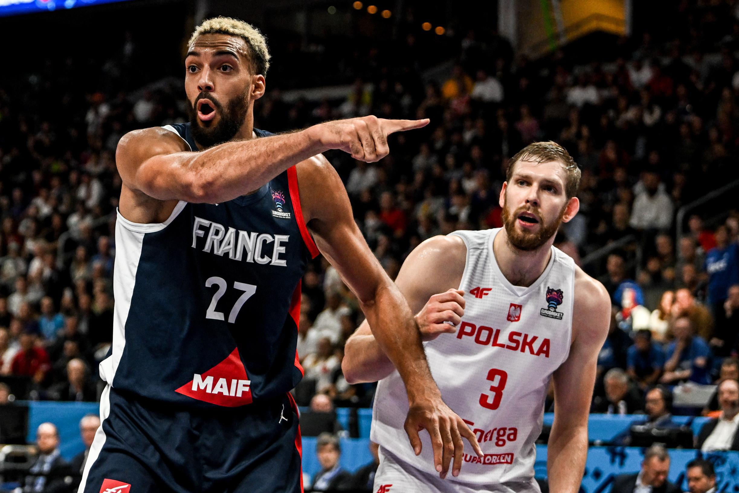 Frankrijk bereikt finale EK basket na makkelijke zege tegen Polen