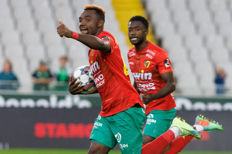 Cercle Brugge allows the cheese of the bread to be eaten by KV Oostende, but is finished red lantern