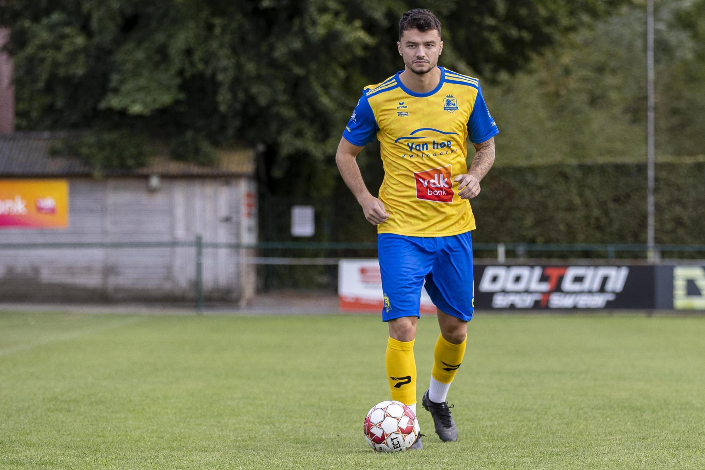 Nieuwkomer Dennis Van Vaerenbergh Toont Met Hattrick Zijn Talent Bij ...