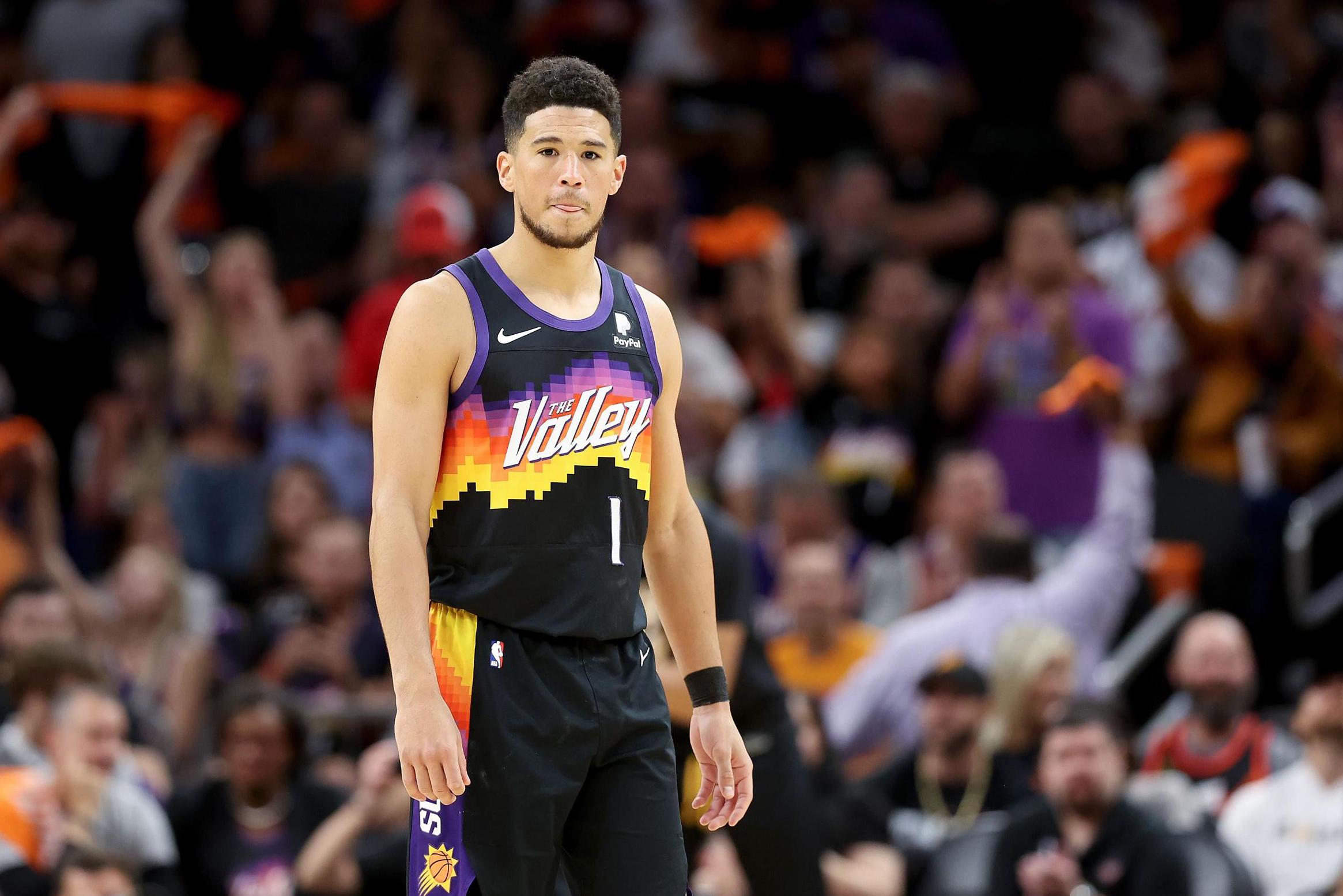 En plots staat legendarische NBA-club Phoenix Suns te koop: eigenaar trekt conclusies na schorsing wegens seksisme en racisme 