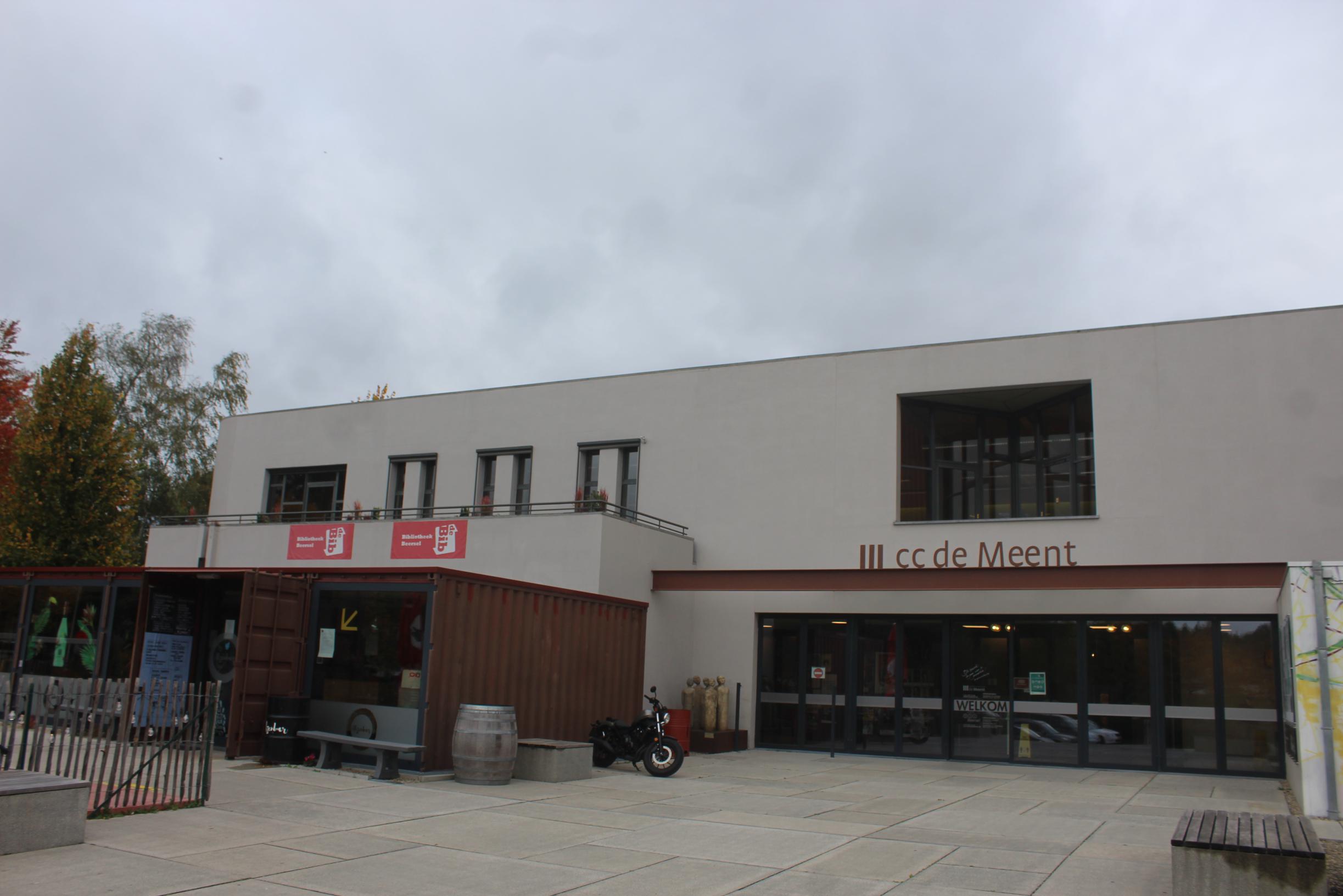 Eerste regionale theatermarkt strijkt neer in De Meent: “Inspirerende namiddag voor theaterliefhebbers”