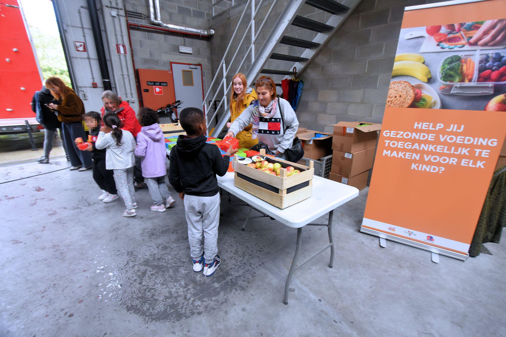 “Te veel kinderen met honger op de schoolbanken”, dus wil stad gezonde voeding toegankelijk maken voor alle kinderen