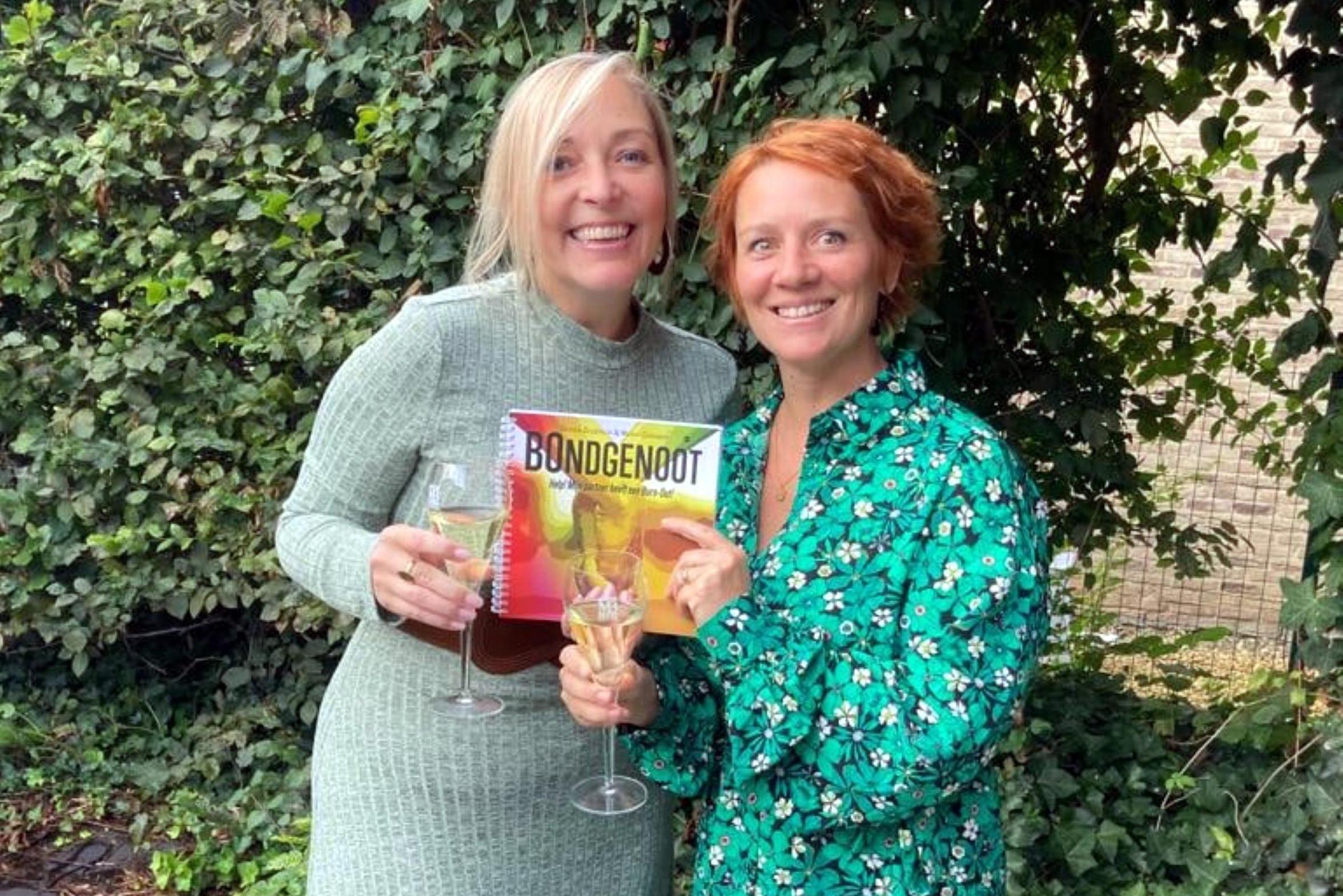 Psychologe Dorien (38) en cliënte Wendy (39) schrijven samen gids voor mensen aan de zijlijn van een burn-out: “Dit boek zocht ik tevergeefs tijdens mijn herstel”