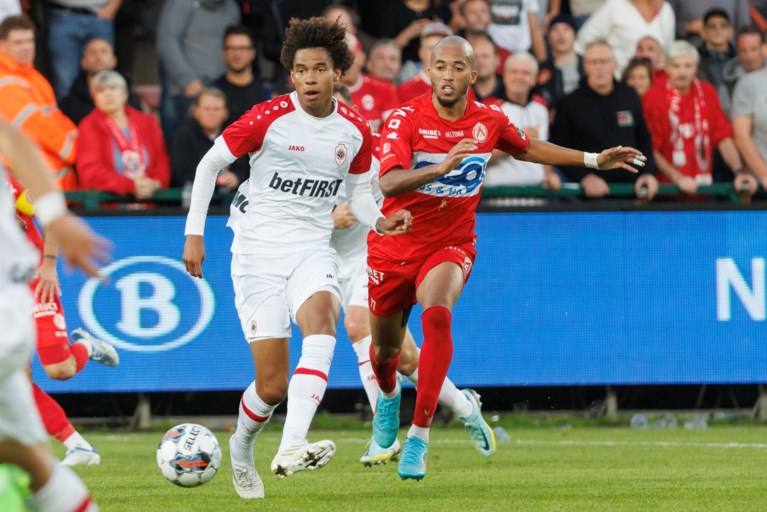 Enthousiast KV Kortrijk legt Antwerp over de knie en maakt een einde aan de perfecte reeks van de Great Old