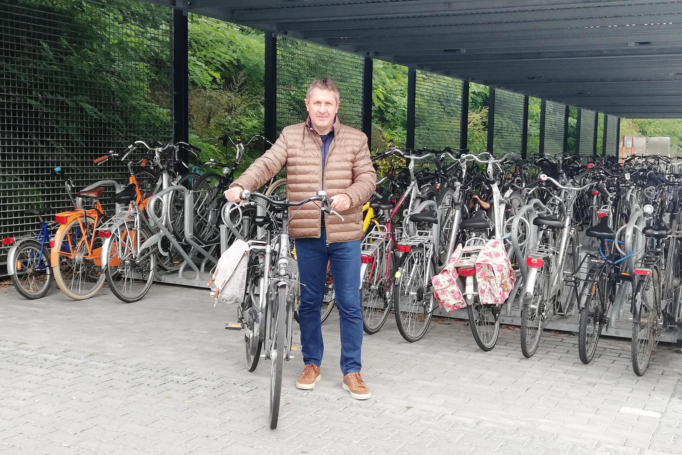 “Meer fietsen labelen, camerabewaking én aangifte doen”: proKA heeft ideeën om  fietsdiefstallen aan stationsomgeving te beperken
